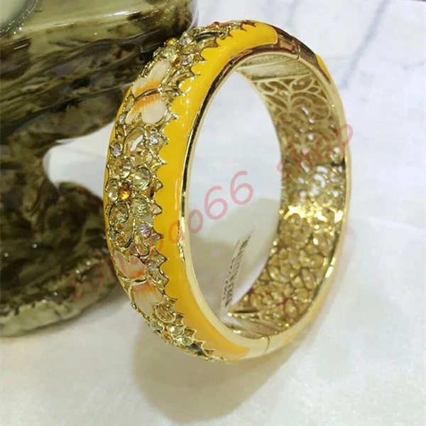 Ancient Cloisonne Bracelet women's personalized gold-plated bracelet bracelet creative counter modern style
Ancient Cloisonne Bracelet women's personalized gold-plated bracelet bracelet creative counter modern style