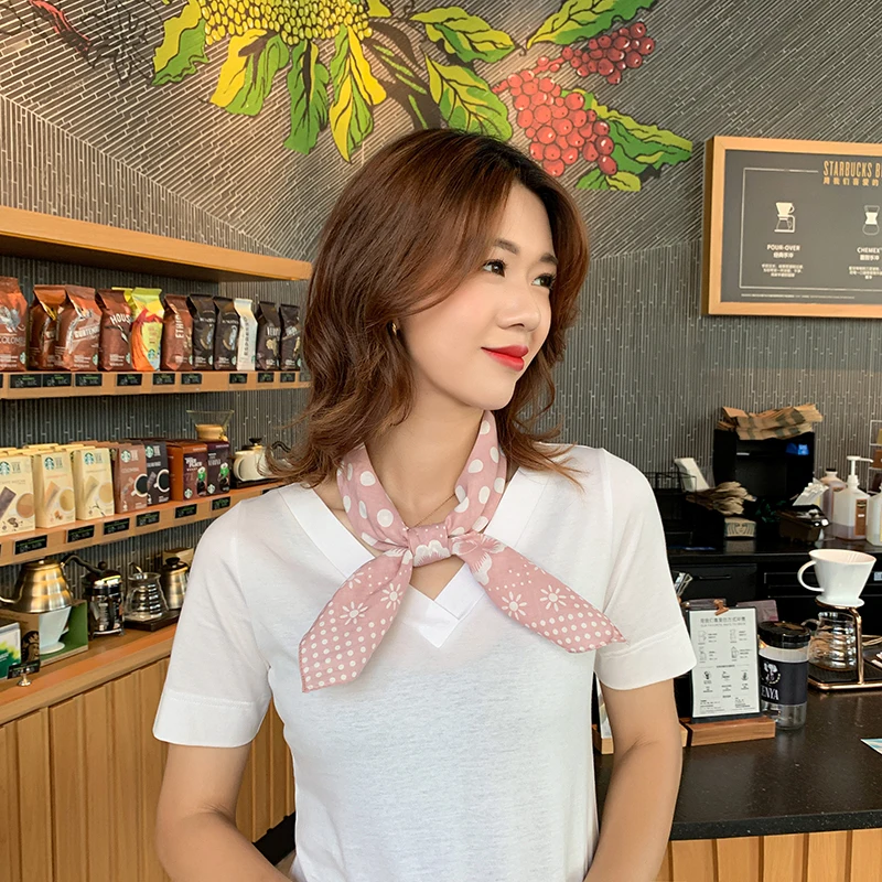 2021 new spring ladies square scarf high quality pure cotton fashion scarf headscarves beach sunscreen bag headscarves 70cm * 70
2021 new spring ladies square scarf high quality pure cotton fashion scarf headscarves beach sunscreen bag headscarves 70cm * 70