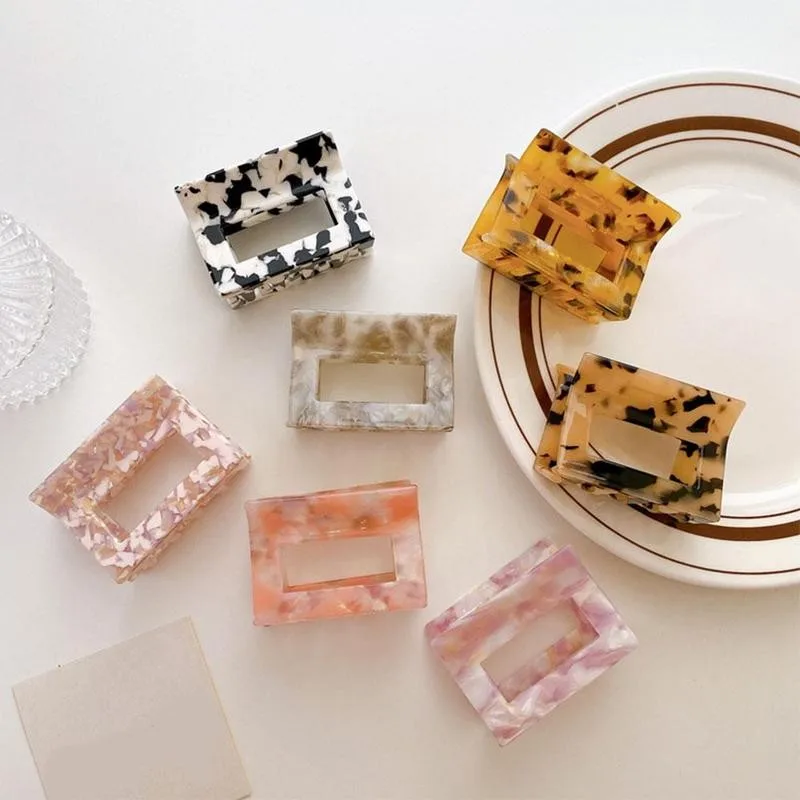 Geometric Large Hair Claws Women Girls Vintage Hollow Acrylic Hairpins Acetate Hair Clips Hair Accessories
Geometric Large Hair Claws Women Girls Vintage Hollow Acrylic Hairpins Acetate Hair Clips Hair Accessories