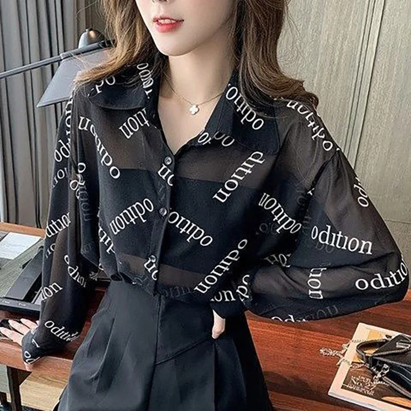 Sunscreen Chiffon Shirt Women Summer New Style Printed Letters Fashion Thin Shirt Korean Version Loose And Breathable
Sunscreen Chiffon Shirt Women Summer New Style Printed Letters Fashion Thin Shirt Korean Version Loose And Breathable