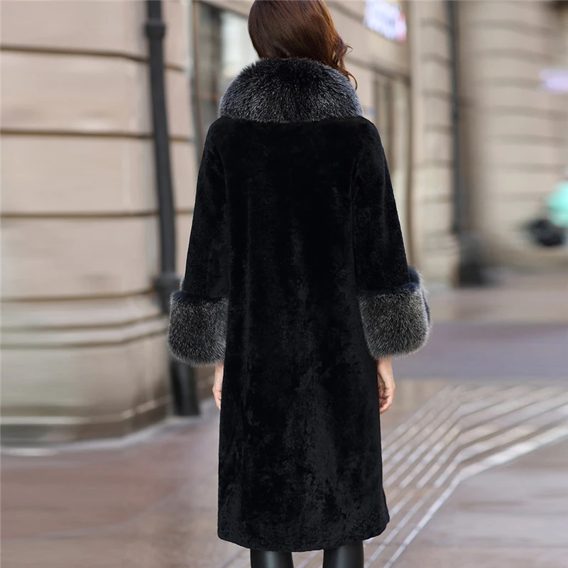 2020 Winter New Fur Coat European Fashion fox fur collar sheepskin Female Jacket genuine leather Coat Women Outerwera M197
2020 Winter New Fur Coat European Fashion fox fur collar sheepskin Female Jacket genuine leather Coat Women Outerwera M197