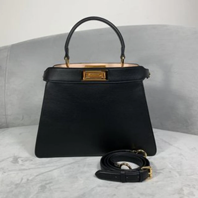 Women's Bags Luxury Cowhide Locks Solid Color Youth Fashion All-match One-shoulder Diagonal Portable Organ Bag
Women's Bags Luxury Cowhide Locks Solid Color Youth Fashion All-match One-shoulder Diagonal Portable Organ Bag