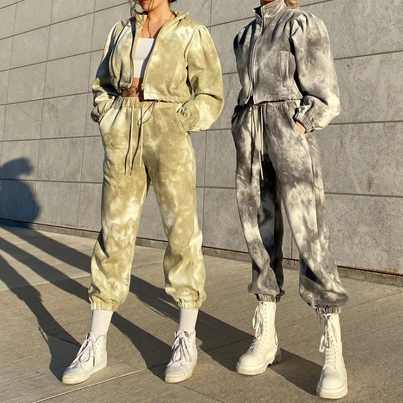 Осенняя спортивная одежда 2021 Tie-dye, женский короткий свитшот на молнии и спортивные брюки, костюм из двух предметов, тренировочная одежда, по...
Осенняя спортивная одежда 2021 Tie-dye, женский короткий свитшот на молнии и спортивные брюки, костюм из двух предметов, тренировочная одежда, по...