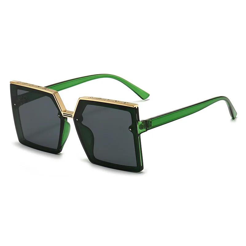 2021 Retro Black square frame sunscreen Sunglasses plain face mask large frame women's metal accessories glasses oculos
2021 Retro Black square frame sunscreen Sunglasses plain face mask large frame women's metal accessories glasses oculos