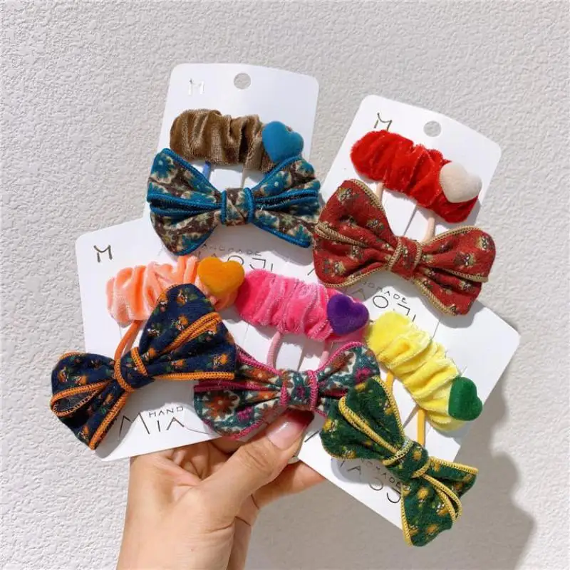 2 шт., бархатные заколки для волос для девочек
2 шт., бархатные заколки для волос для девочек