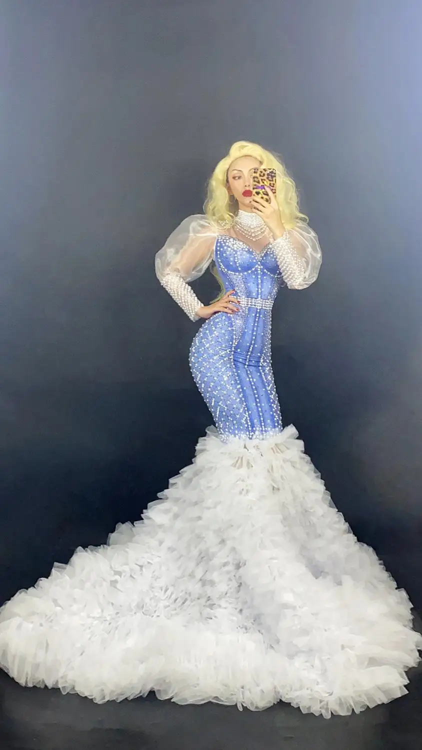 Sparkly Rhinestone Pearl Long Tail Dress Women Birthday Transparent Sleeves Dress Prom Celebrate Dancer Dress
Sparkly Rhinestone Pearl Long Tail Dress Women Birthday Transparent Sleeves Dress Prom Celebrate Dancer Dress