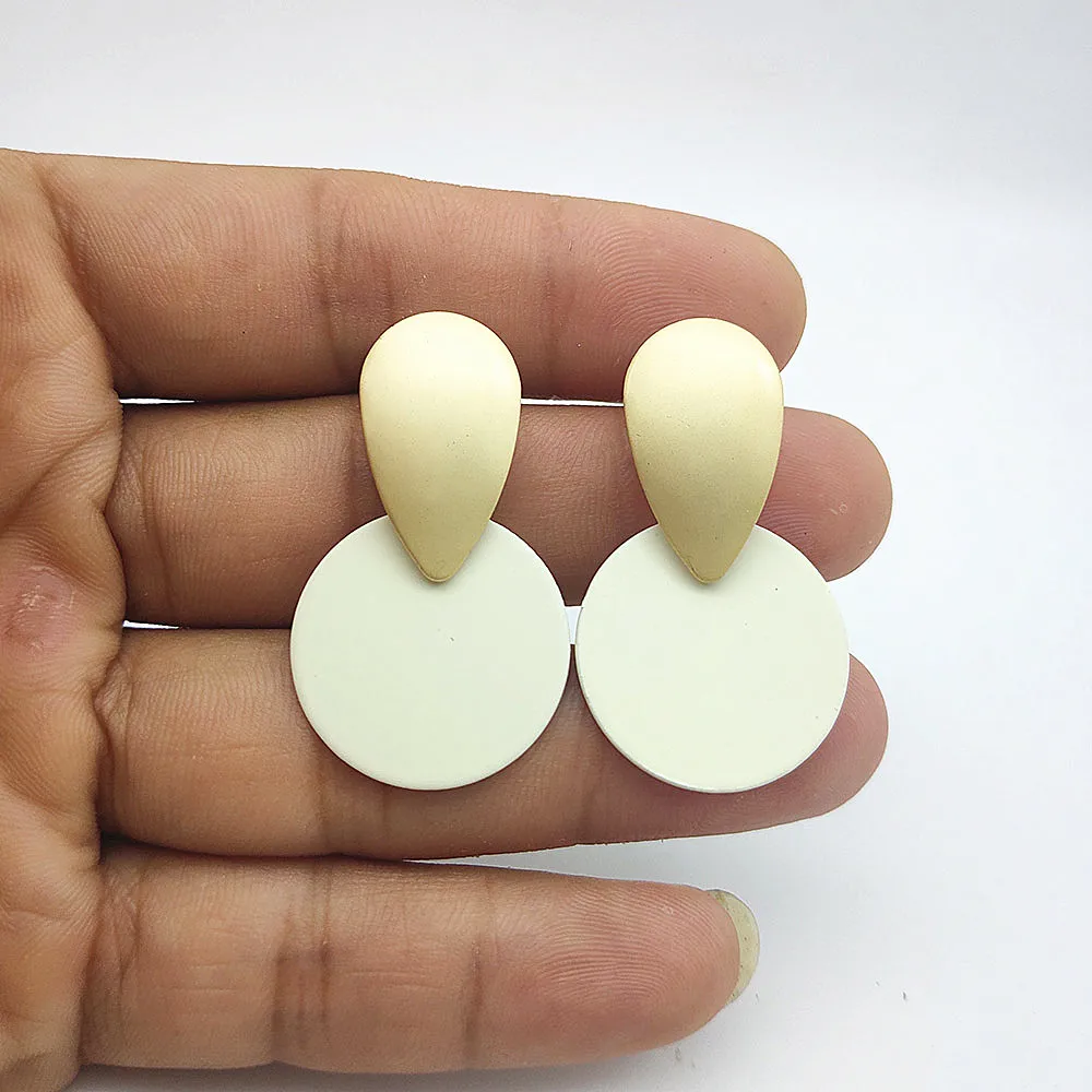 Vintage Hanging Earrings Dumb Golden Drop Round Earrings Simple Drop Earrings for Women Jewelry Wedding Earrings Female Earrings
Vintage Hanging Earrings Dumb Golden Drop Round Earrings Simple Drop Earrings for Women Jewelry Wedding Earrings Female Earrings