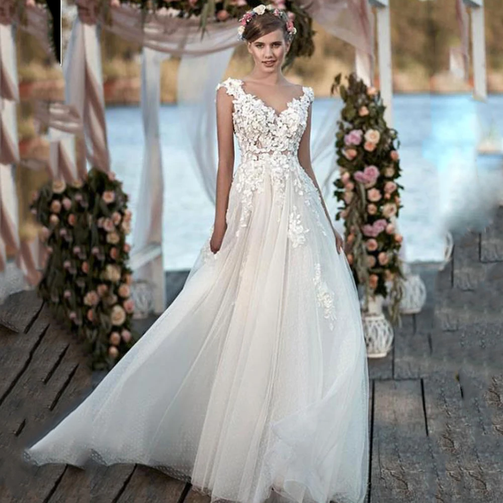 Princess A-Line Tulle Wedding Dress Sleeveless Buttons Lace Appliques Flowers Bohemian 2021 Bride Gowns Vestido De Noiva
Princess A-Line Tulle Wedding Dress Sleeveless Buttons Lace Appliques Flowers Bohemian 2021 Bride Gowns Vestido De Noiva