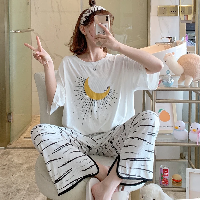 Pajamas Women's Summer Short Sleeve Trousers Cotton Moon New Trending Hot Spring and Autumn Two-Piece Homewear Suit
Pajamas Women's Summer Short Sleeve Trousers Cotton Moon New Trending Hot Spring and Autumn Two-Piece Homewear Suit