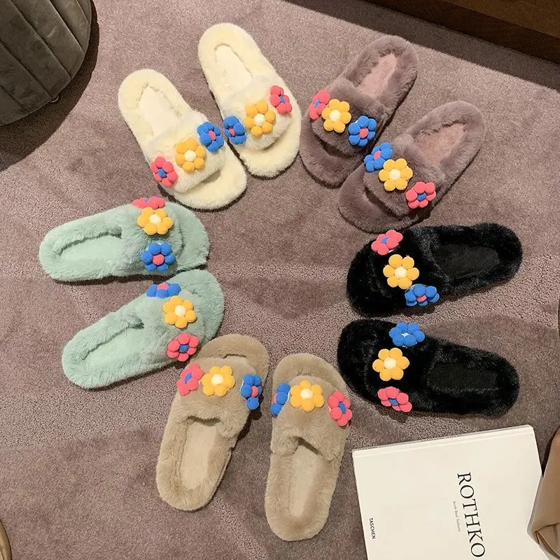 High Quality Cute Flowers Fuzzy Slippers Women Korean Stylish Furry Slides for Women House Winter Slippers Zapatillas Casa 2020
High Quality Cute Flowers Fuzzy Slippers Women Korean Stylish Furry Slides for Women House Winter Slippers Zapatillas Casa 2020