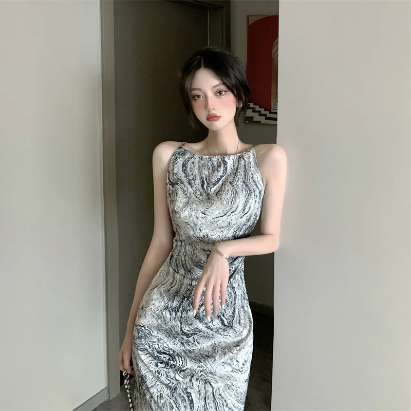 2021 Summer New Retro off-Neck and Fashionable Floral Slim Long Dress Women
2021 Summer New Retro off-Neck and Fashionable Floral Slim Long Dress Women