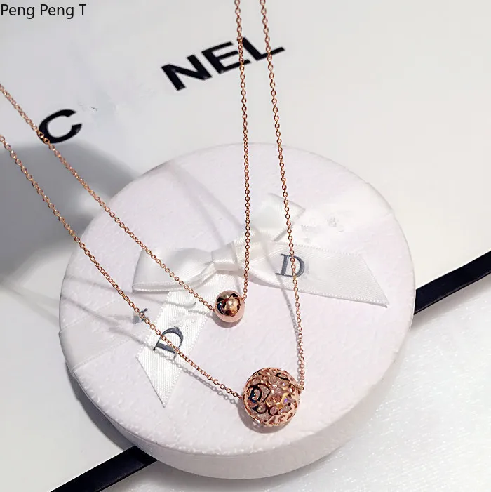 2021European and American super beautiful hollow flower zircon double necklaces Collarbone short necklace
2021European and American super beautiful hollow flower zircon double necklaces Collarbone short necklace