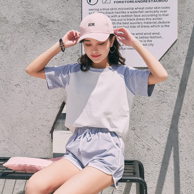 Sports suit women 2020 new summer edition Korean students loose short sleeve running suit two-piece trend
Sports suit women 2020 new summer edition Korean students loose short sleeve running suit two-piece trend