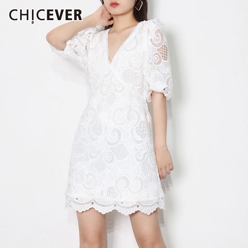 CHIECEVER Embroidery Hollow Out Mini Dress For Women V Neck Short Sleeve High Waist Lace Panel Slim Dresses Female Fashion New
CHIECEVER Embroidery Hollow Out Mini Dress For Women V Neck Short Sleeve High Waist Lace Panel Slim Dresses Female Fashion New