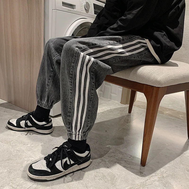 WFFSpring And Autumn Drawstring Jeans Men's Wide Stripe Pants Trendy Gothic Sports Pants Oversized Jeans Hip Hop Cargo Pants Men
WFFSpring And Autumn Drawstring Jeans Men's Wide Stripe Pants Trendy Gothic Sports Pants Oversized Jeans Hip Hop Cargo Pants Men