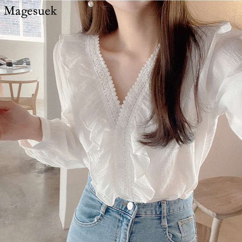 Autumn Long Sleeve Vintage Lace Shirts Women Tops Casual Cotton Elegant White Blouse Ruffles V-neck Womens Blouse Clothing 11393
Autumn Long Sleeve Vintage Lace Shirts Women Tops Casual Cotton Elegant White Blouse Ruffles V-neck Womens Blouse Clothing 11393