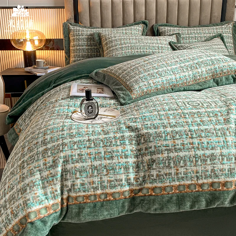 Bedding Set High-end Light Luxury Winter Milk Velvet Bed Four-piece Anti-static Thick Quilt Cover To Keep Warm High-end Bedding
Bedding Set High-end Light Luxury Winter Milk Velvet Bed Four-piece Anti-static Thick Quilt Cover To Keep Warm High-end Bedding