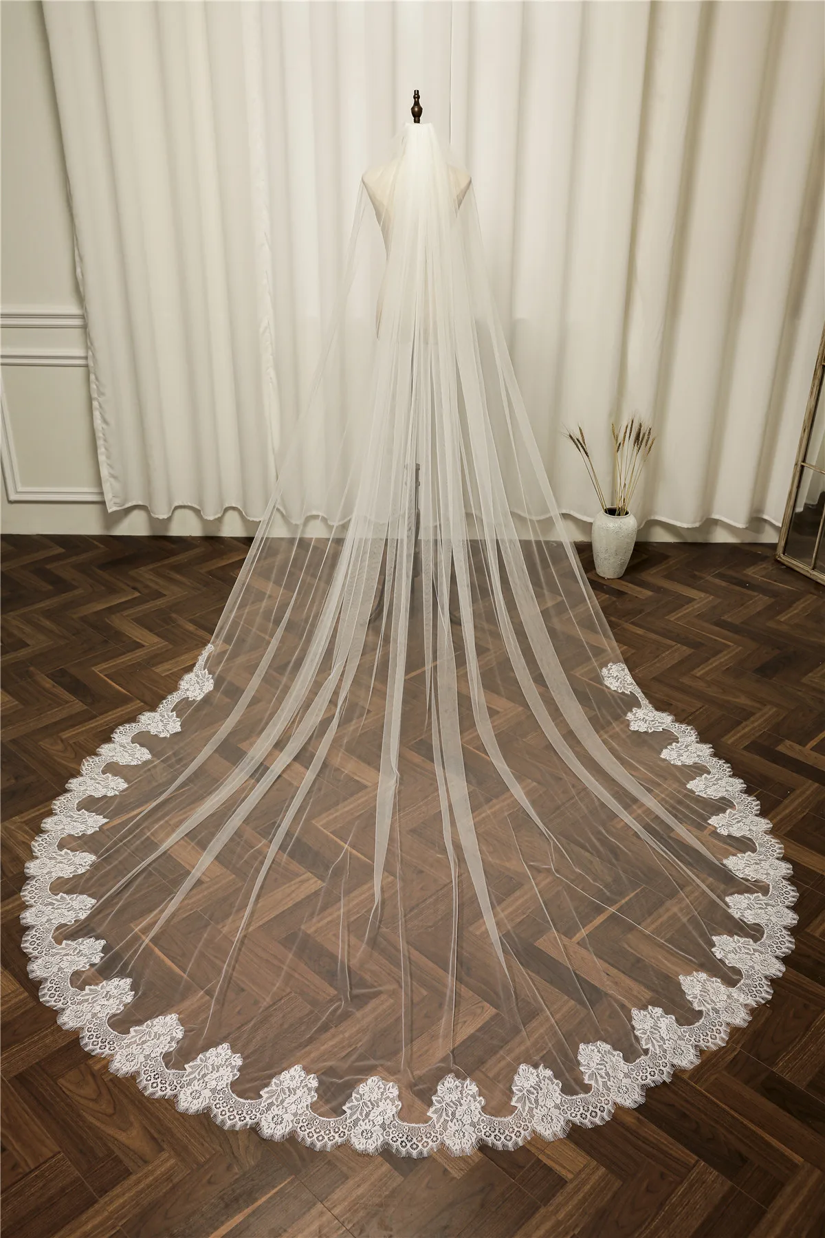 Popodion Wedding Accessories Bridal Veil Long Lace Veil with Comb Tail Bridal Veils Wedding Long ROM80281
Popodion Wedding Accessories Bridal Veil Long Lace Veil with Comb Tail Bridal Veils Wedding Long ROM80281