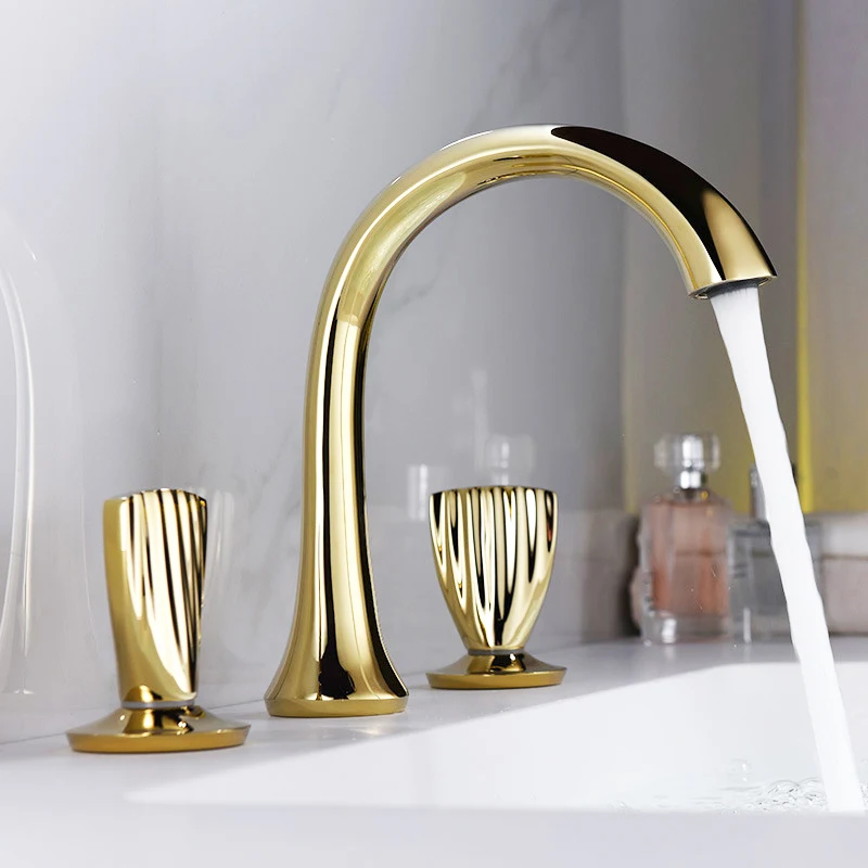 Basin Faucets Bathroom Sink Faucet Gold Brass Paint 3 Holes Double Handle Luxury Bathbasin Bathtub Tap Hot and Cold Water Mixer
Basin Faucets Bathroom Sink Faucet Gold Brass Paint 3 Holes Double Handle Luxury Bathbasin Bathtub Tap Hot and Cold Water Mixer