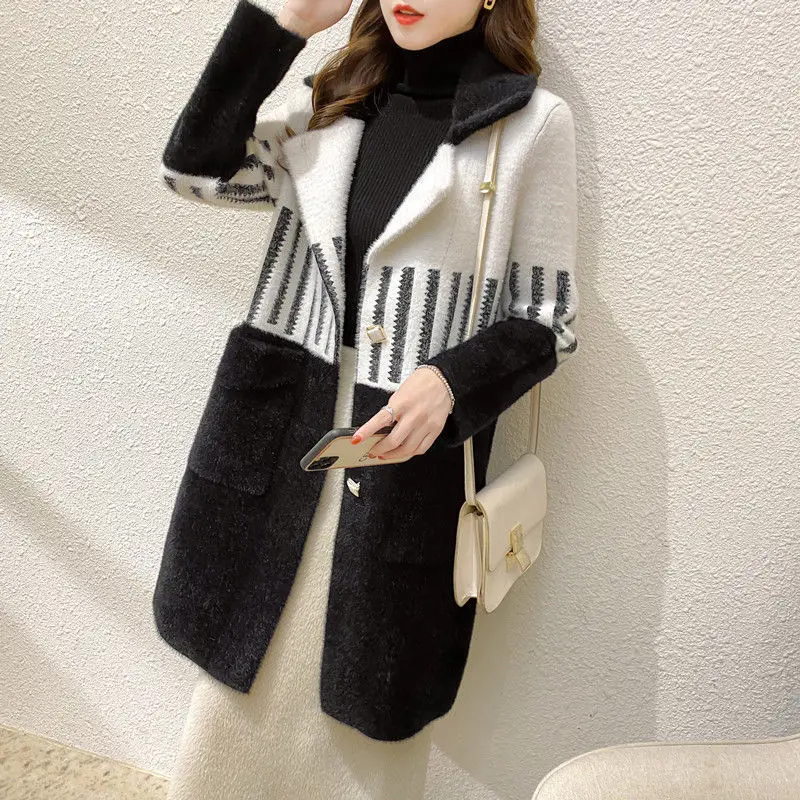 Women's Sweater Imitation Mink Velvet Jacket Women's Mid-length Loose-fitting Outer Wear Autumn Winter New Thick Coat Cardigan 
Women's Sweater Imitation Mink Velvet Jacket Women's Mid-length Loose-fitting Outer Wear Autumn Winter New Thick Coat Cardigan