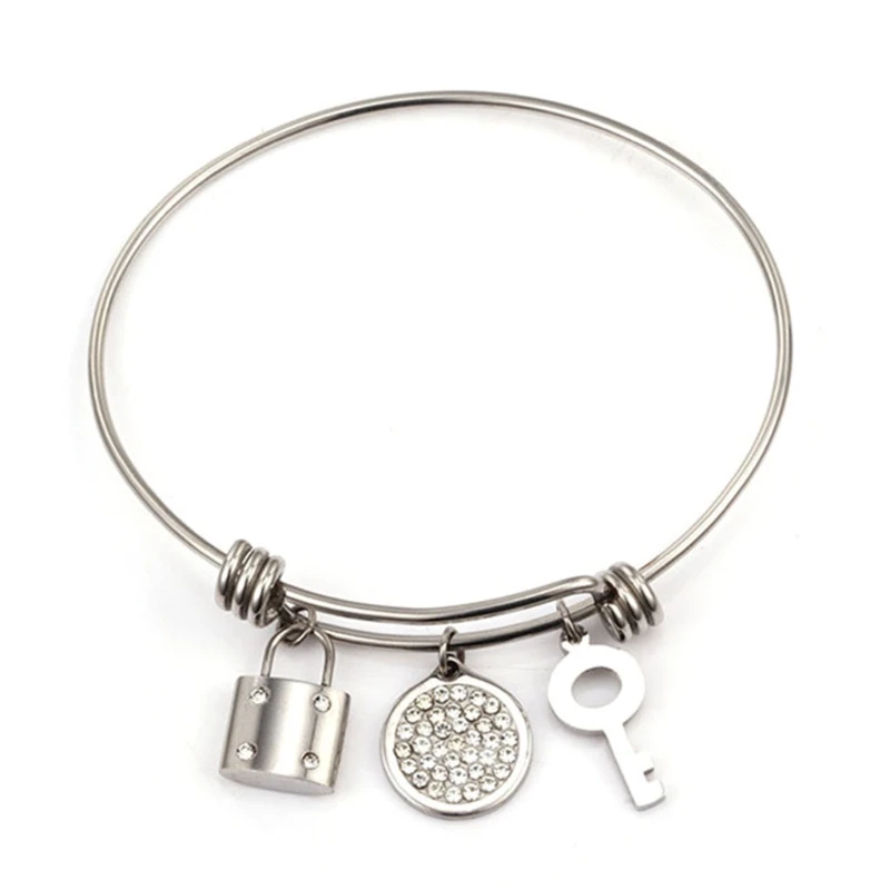 2021 New Delicate Silver Chain Key&Lock Design Bracelets for Women Adjustable Fashion Alloy Chain Couple Jewelry Festival Gift
2021 New Delicate Silver Chain Key&Lock Design Bracelets for Women Adjustable Fashion Alloy Chain Couple Jewelry Festival Gift