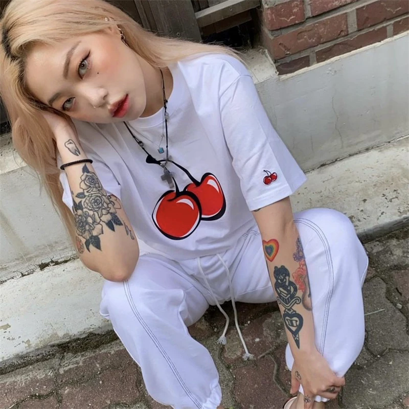 New Summer College Style Women T-shirt Streetwear Cute Big Cherr T Shirts Short-sleeved Female Korean Y2k Retro Cotton Tops
New Summer College Style Women T-shirt Streetwear Cute Big Cherr T Shirts Short-sleeved Female Korean Y2k Retro Cotton Tops