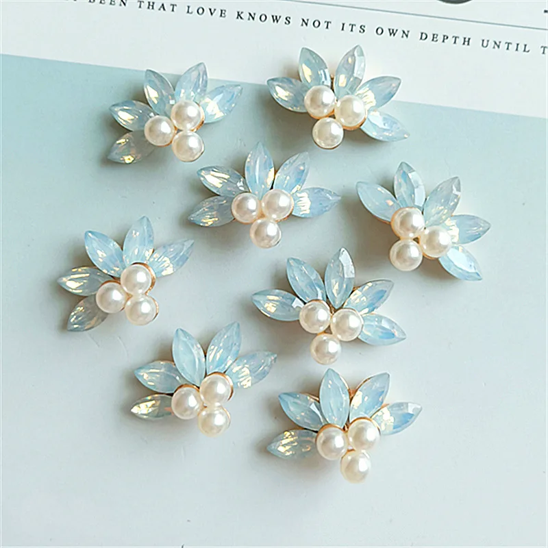5Pcs Pearl Rhinestone Buttons Vintage Metal Button Alloy Diamante Flower Crystal Buttons DIY Hair Clip/Bows Jewelry Decoration
5Pcs Pearl Rhinestone Buttons Vintage Metal Button Alloy Diamante Flower Crystal Buttons DIY Hair Clip/Bows Jewelry Decoration