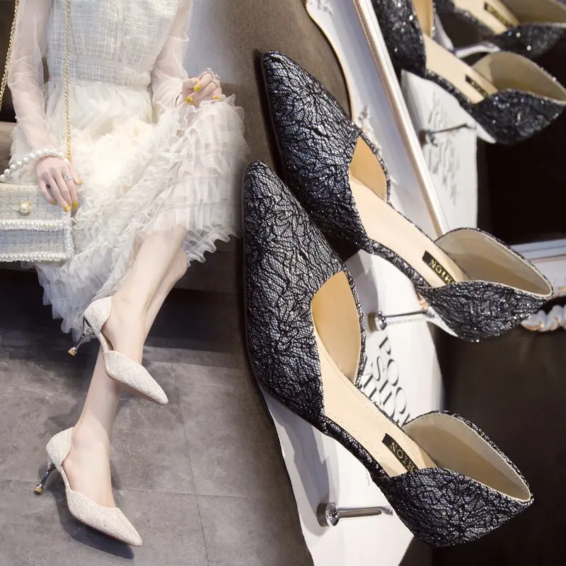 Ladies two-piece high heels Ladies sexy stiletto high heels wedding shoes Ladies spring and summer pointed sandals 7CM heel
Ladies two-piece high heels Ladies sexy stiletto high heels wedding shoes Ladies spring and summer pointed sandals 7CM heel