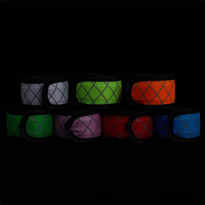 1pc Nylon LED Sports Slap Luminous Toy Wrist Strap Band Wristband Light Flash Bracelet Glowing Armband for Children Kids
1pc Nylon LED Sports Slap Luminous Toy Wrist Strap Band Wristband Light Flash Bracelet Glowing Armband for Children Kids