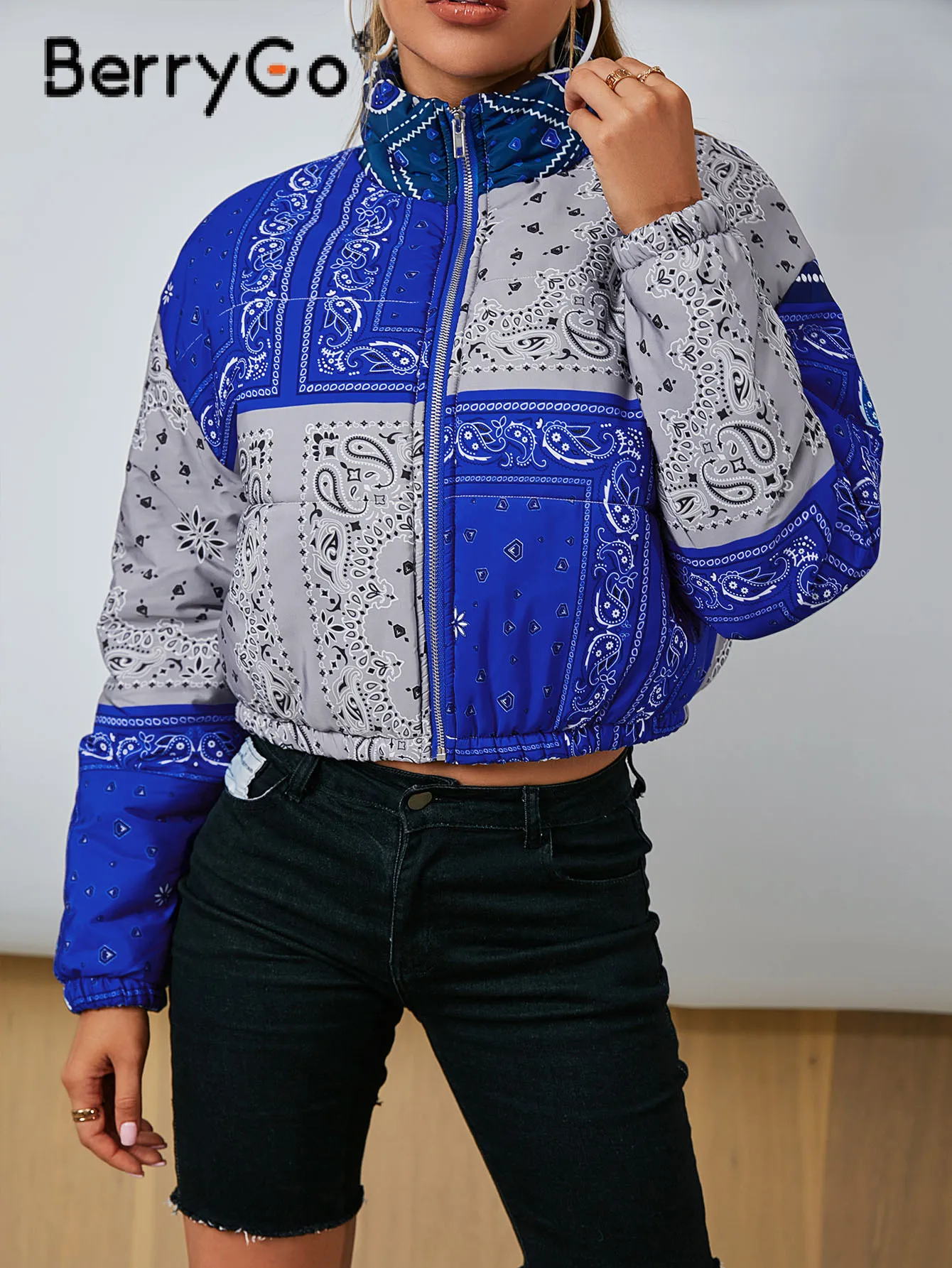 BerryGo Autumn thicken cropped parka women Fashion long sleeve turtleneck zipper down jacket female Casual printed short jacket
BerryGo Autumn thicken cropped parka women Fashion long sleeve turtleneck zipper down jacket female Casual printed short jacket