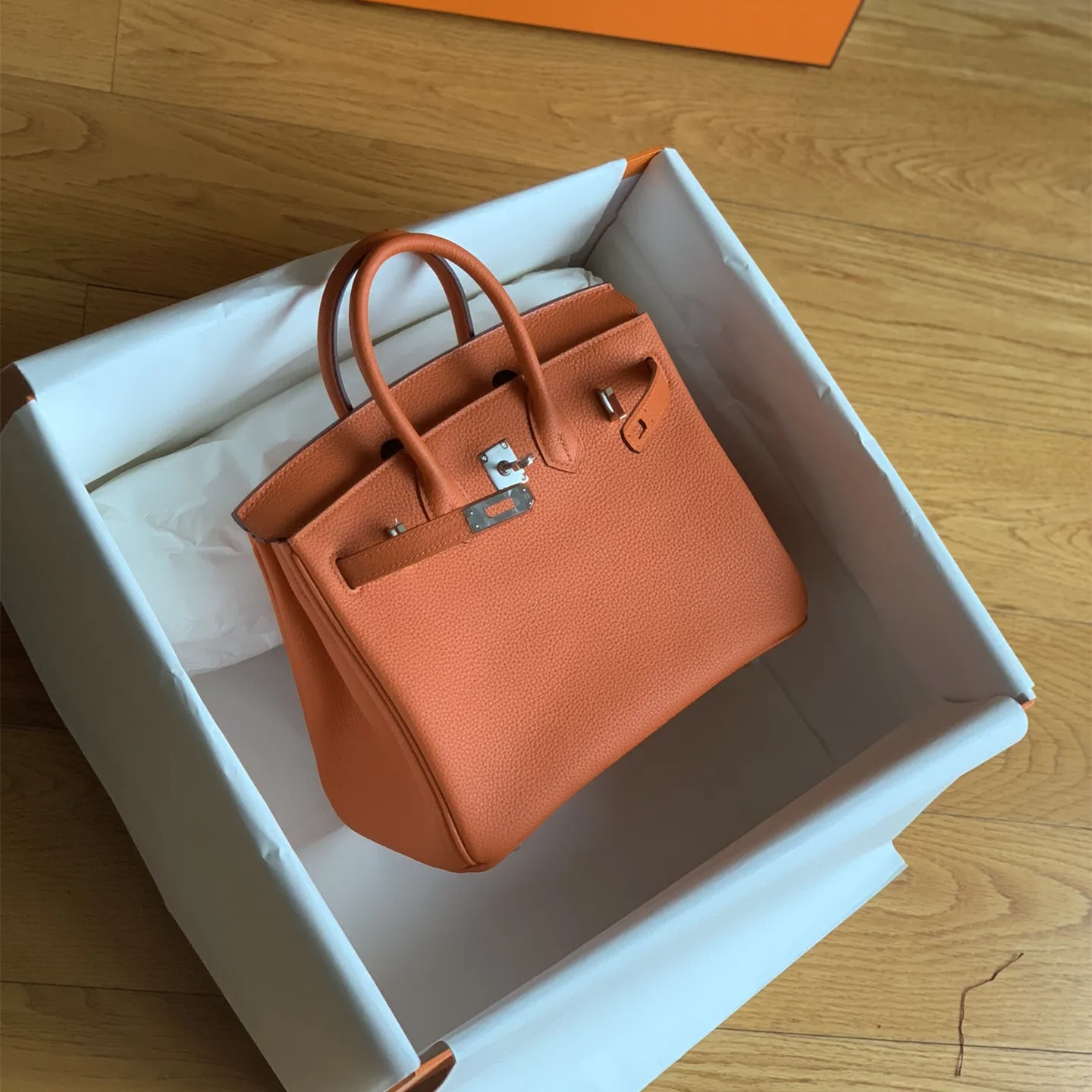 Handmade LUXURY Purse 25CM,BRAND HANDBAG,DESIGNERS BAG,Orange COLOR,Togo leather, Wax line stitiching,Fast delivery 
Handmade LUXURY Purse 25CM,BRAND HANDBAG,DESIGNERS BAG,Orange COLOR,Togo leather, Wax line stitiching,Fast delivery