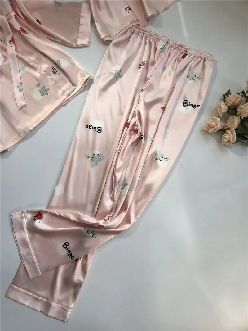Sleep Lounge Satin Sleepwear Flower Slik Women Pajamas Set Elegant Pyjamas Women Autumn Nightwear 3 Pieces Ladies Home Suit
Sleep Lounge Satin Sleepwear Flower Slik Women Pajamas Set Elegant Pyjamas Women Autumn Nightwear 3 Pieces Ladies Home Suit