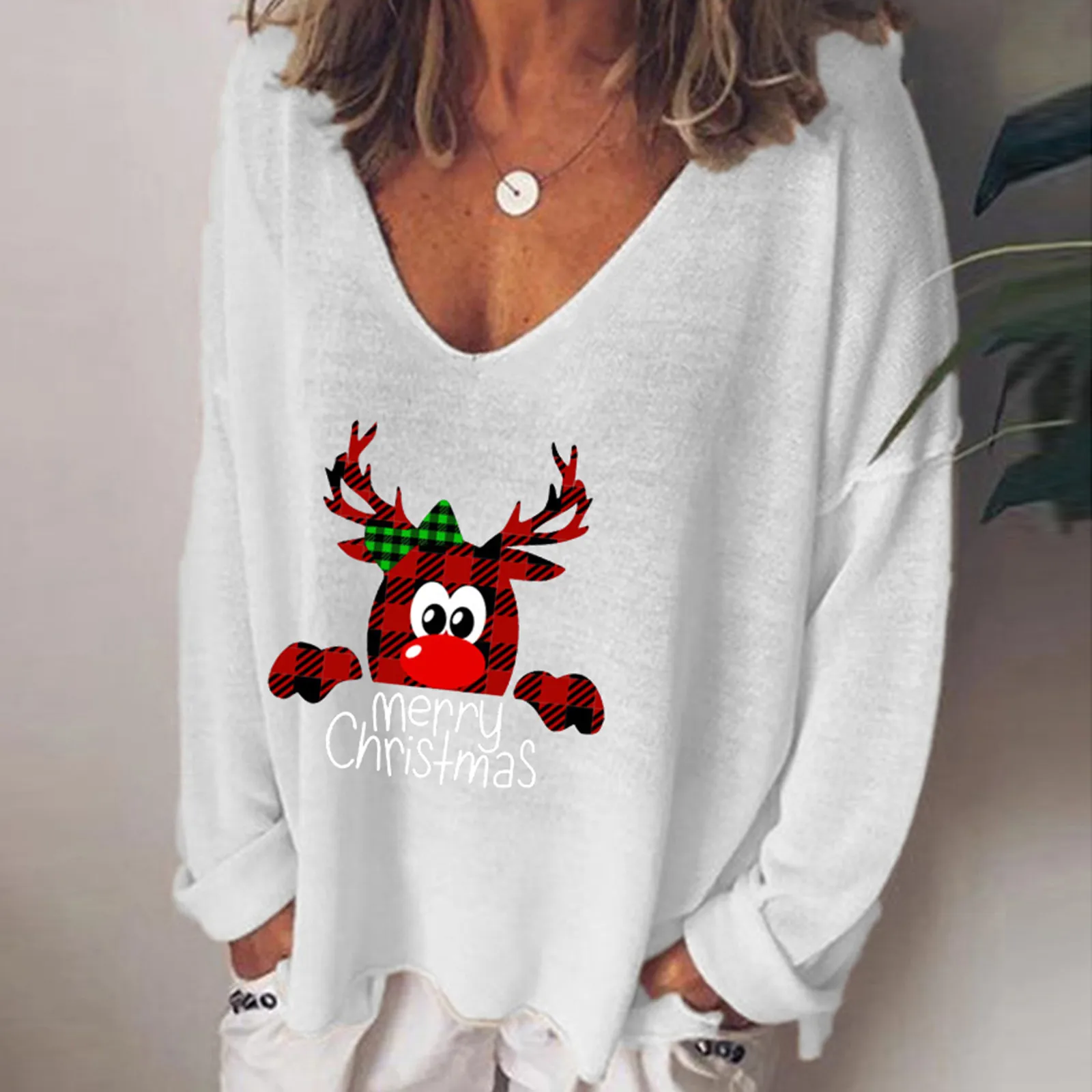 2021 Women Clothing Long Sleeve Sexy V Neck Clothes 5xl Plus Size White Shirts Women Christmas Fashion Print Fall blouse
2021 Women Clothing Long Sleeve Sexy V Neck Clothes 5xl Plus Size White Shirts Women Christmas Fashion Print Fall blouse