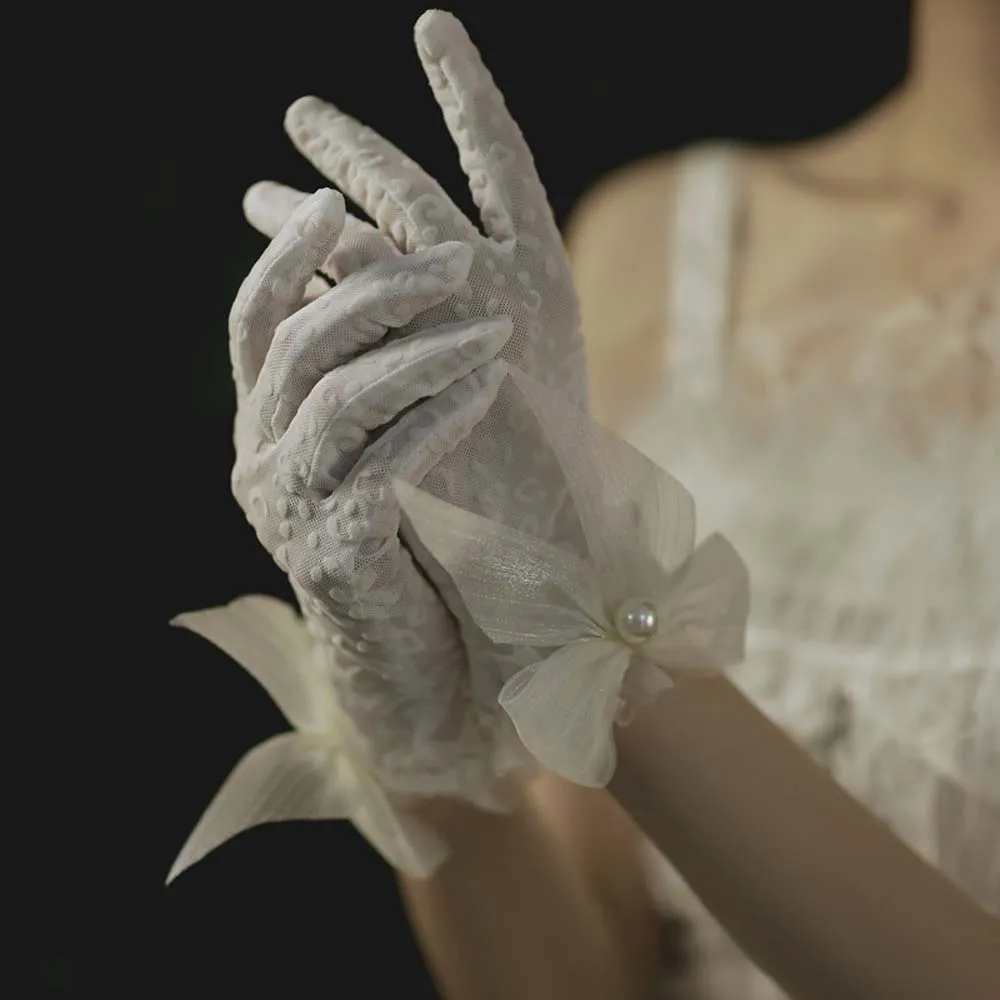 Stretchy Sunscreen Women Girls Pearls Flexible Accessories Ruffle Lace Bow Gloves White Gloves Bridal Mittens
Stretchy Sunscreen Women Girls Pearls Flexible Accessories Ruffle Lace Bow Gloves White Gloves Bridal Mittens