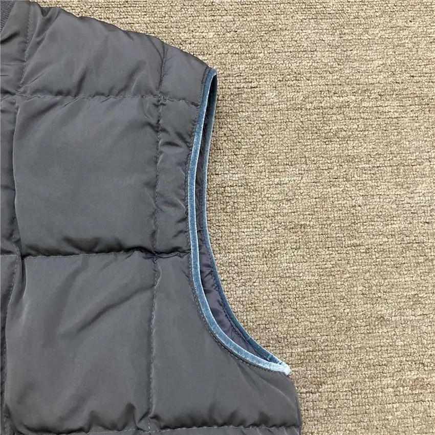 Sleeveless C.E CAV EMPT SQ DOWN VEST WARM PUFFER JACKET Parkas Men Women Padded Zipper CAV EMPT Coats Outerwear Clothes
Sleeveless C.E CAV EMPT SQ DOWN VEST WARM PUFFER JACKET Parkas Men Women Padded Zipper CAV EMPT Coats Outerwear Clothes