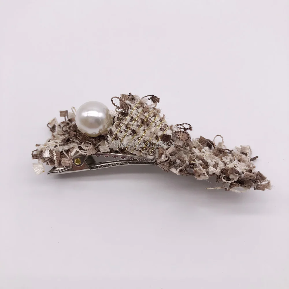 60 pcs/lot Korean Woolen Pearl Hair Clips Women Girls Hair Bows Simple Temperament Hairpin Flower Hairgrips Hair Accessories
60 pcs/lot Korean Woolen Pearl Hair Clips Women Girls Hair Bows Simple Temperament Hairpin Flower Hairgrips Hair Accessories