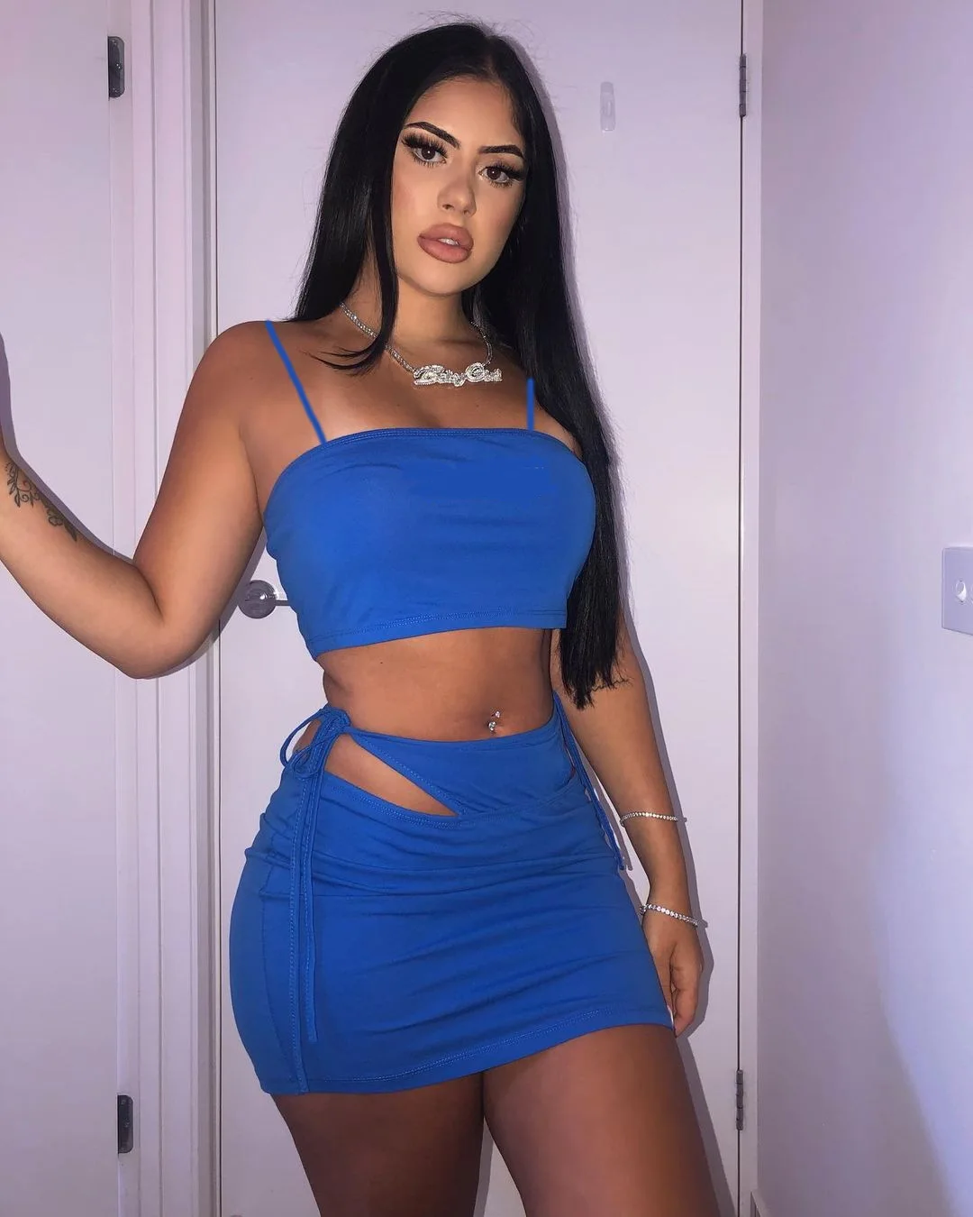 Summer Ladies Fashion Sexy Nightclub Suspender Skirt Suit Temperament Commuting Casual Solid Color Women's Clothing
Summer Ladies Fashion Sexy Nightclub Suspender Skirt Suit Temperament Commuting Casual Solid Color Women's Clothing