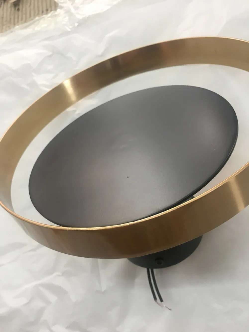 Nordic art eclipse G9 LED wall light luxury retro copper wall lamp bedroom bedside lamp creative cafe aisle wall lamp
Nordic art eclipse G9 LED wall light luxury retro copper wall lamp bedroom bedside lamp creative cafe aisle wall lamp