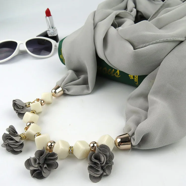 Russian Shawl Square Babushka Scarf Head Wraps Female Cotton HijabsWrap Hair Head Hijab femme bufanda de mujer echarpe ete soie
Russian Shawl Square Babushka Scarf Head Wraps Female Cotton HijabsWrap Hair Head Hijab femme bufanda de mujer echarpe ete soie