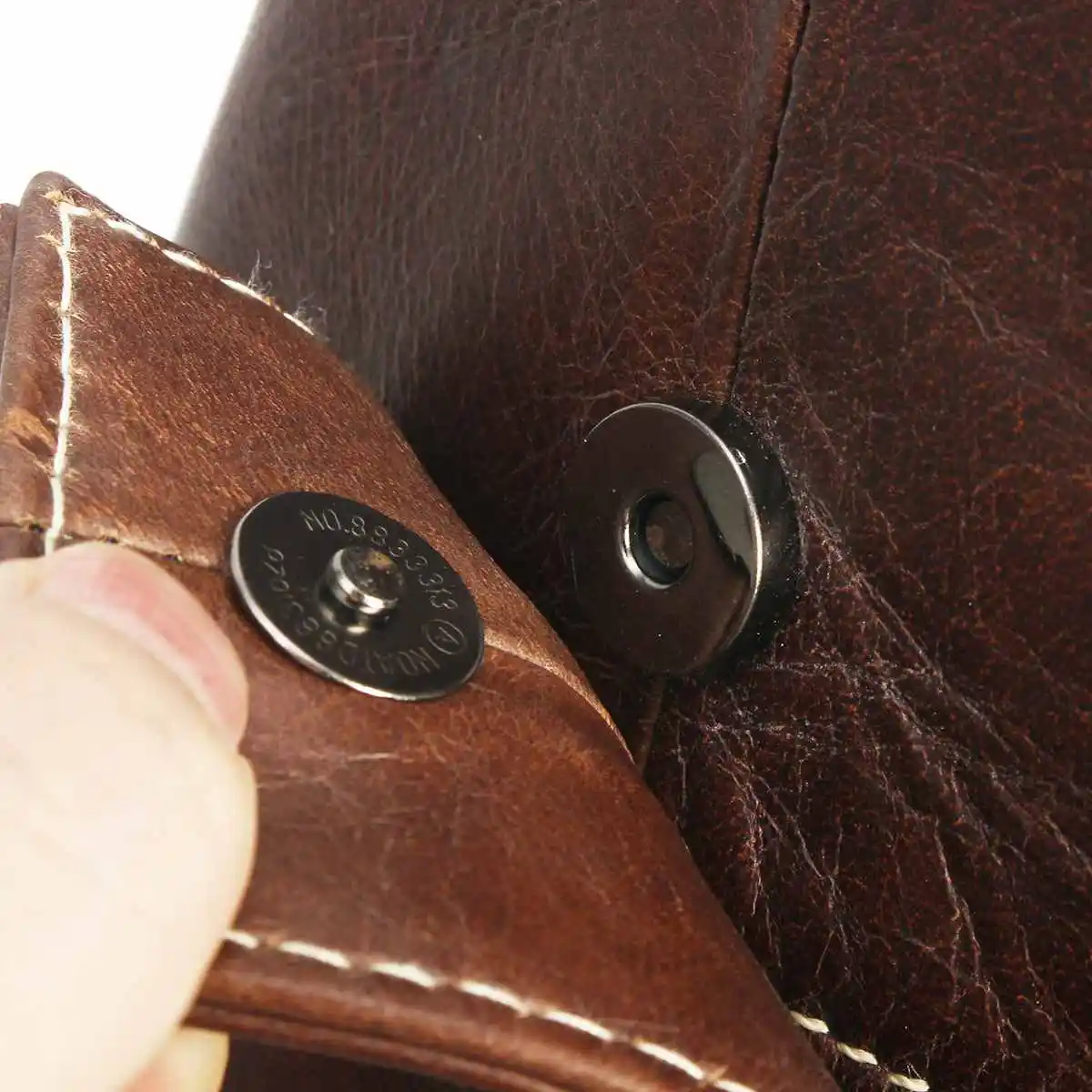 New Genuine Leather Men's Crossbody Shoulder Bag Chest Pack Vintage Cowhide Messenger Bag for Male Fashion Small Casual Handbag
New Genuine Leather Men's Crossbody Shoulder Bag Chest Pack Vintage Cowhide Messenger Bag for Male Fashion Small Casual Handbag