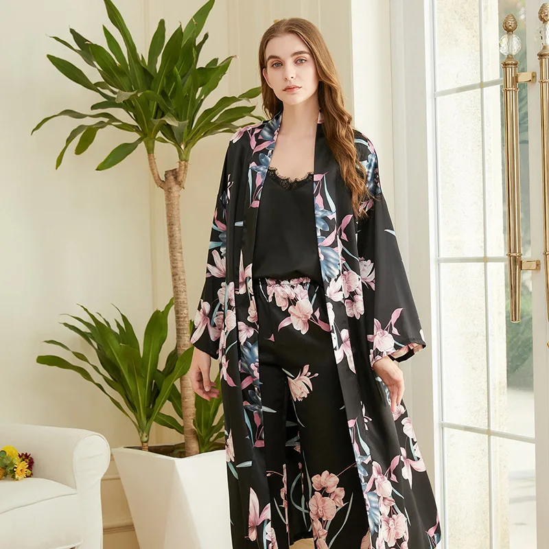 Women Print Kimono Robe Pajamas Set 3PCS Rayon Pyjamas Suit Sexy Strap Top Nightgown Vest&Shorts Sleepwear Summer Home Nightwear
Women Print Kimono Robe Pajamas Set 3PCS Rayon Pyjamas Suit Sexy Strap Top Nightgown Vest&Shorts Sleepwear Summer Home Nightwear