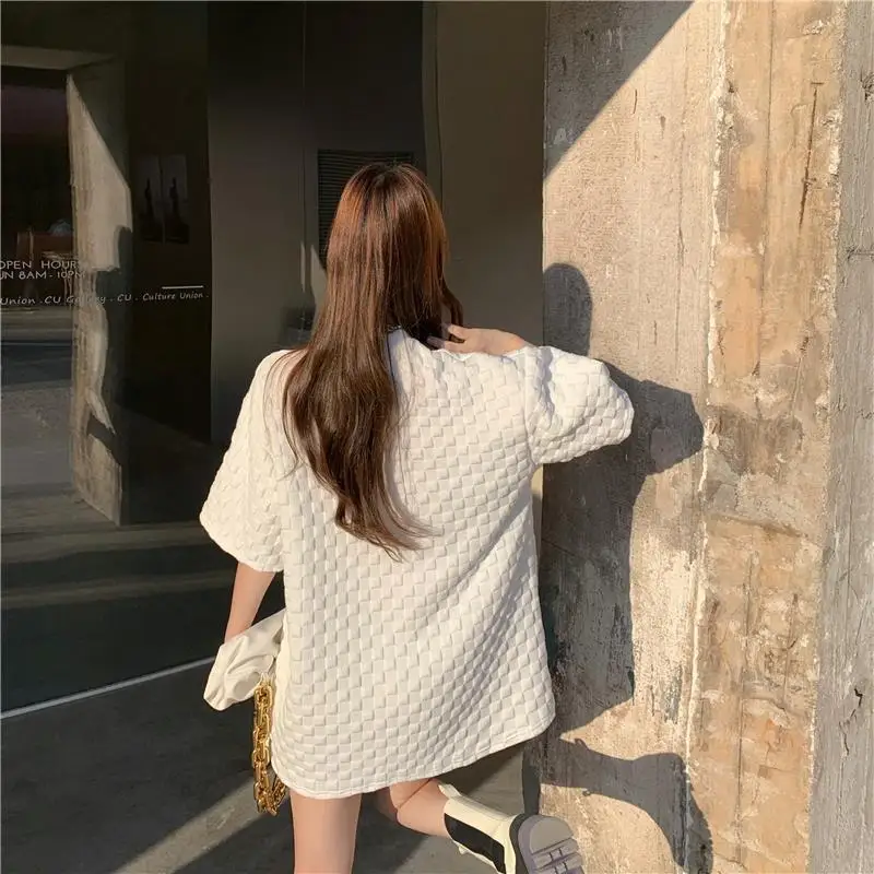 Spring/Summer 2021 AMI Loose Round Neck Short-Sleeved Women's T-Shirts And Shirts Trend
Spring/Summer 2021 AMI Loose Round Neck Short-Sleeved Women's T-Shirts And Shirts Trend
