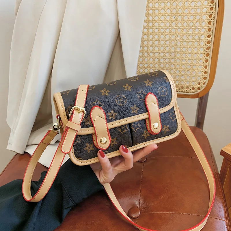 Luxury brand design women's bag 2021 new fashion texture printed single Shoulder Messenger Bag Small Square bag
Luxury brand design women's bag 2021 new fashion texture printed single Shoulder Messenger Bag Small Square bag