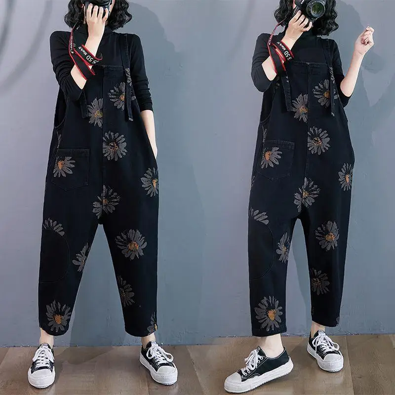 Europe and the United States autumn and winter new straight tube leisure thickened printing retro age reducing loose large
Europe and the United States autumn and winter new straight tube leisure thickened printing retro age reducing loose large