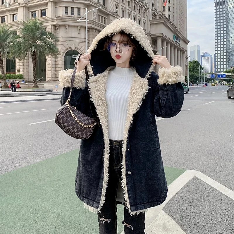 Make new winter sheep volume wool cowboy coat loose hooded women long cotton-padded clothes add wool cotton-padded jacket
Make new winter sheep volume wool cowboy coat loose hooded women long cotton-padded clothes add wool cotton-padded jacket