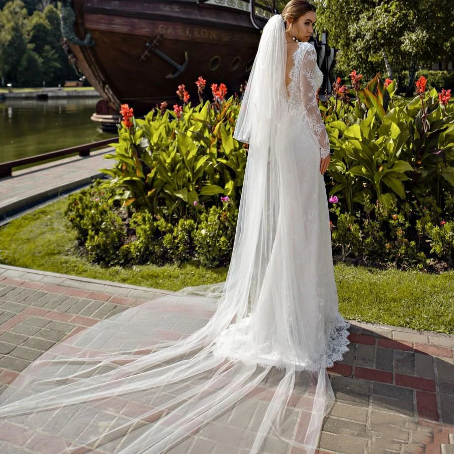 Excellent Deep V-Neck Natural Court Train Lace And Chiffon vestido de noiva Backless Full-Length Zipper Up With Buttons Wedding
Excellent Deep V-Neck Natural Court Train Lace And Chiffon vestido de noiva Backless Full-Length Zipper Up With Buttons Wedding