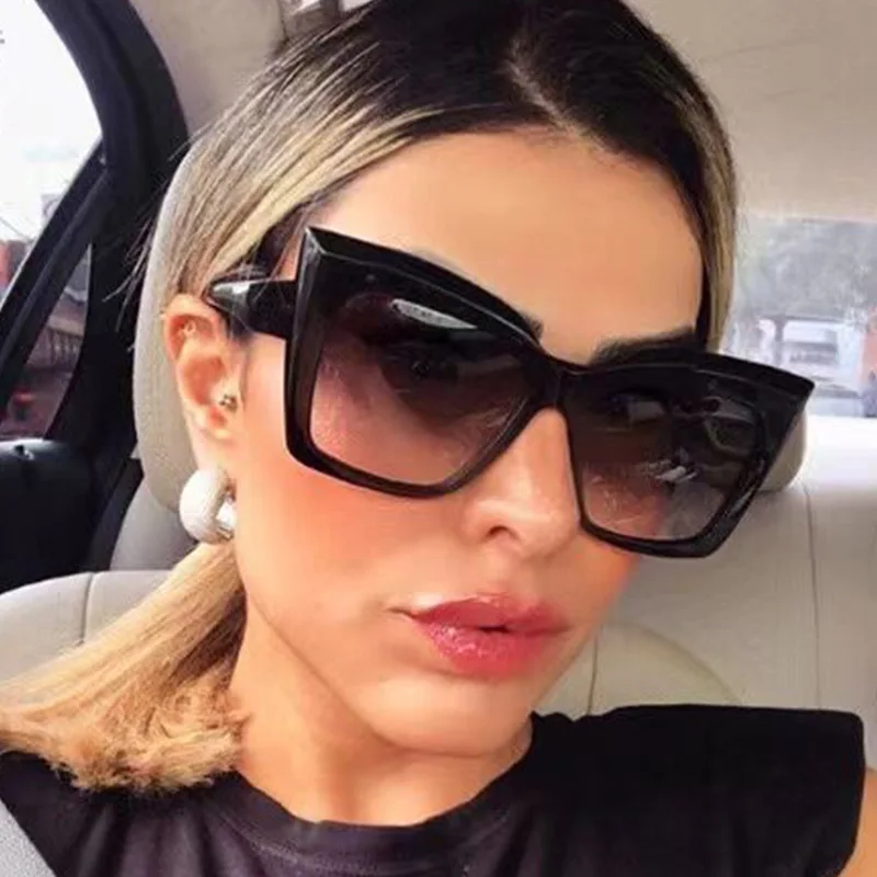 Sunglasses Women Luxury Trending Women Glasses Square Sun Glasses Brand Designer Classic Female Fashion Eyewear Decorative UV400
Sunglasses Women Luxury Trending Women Glasses Square Sun Glasses Brand Designer Classic Female Fashion Eyewear Decorative UV400