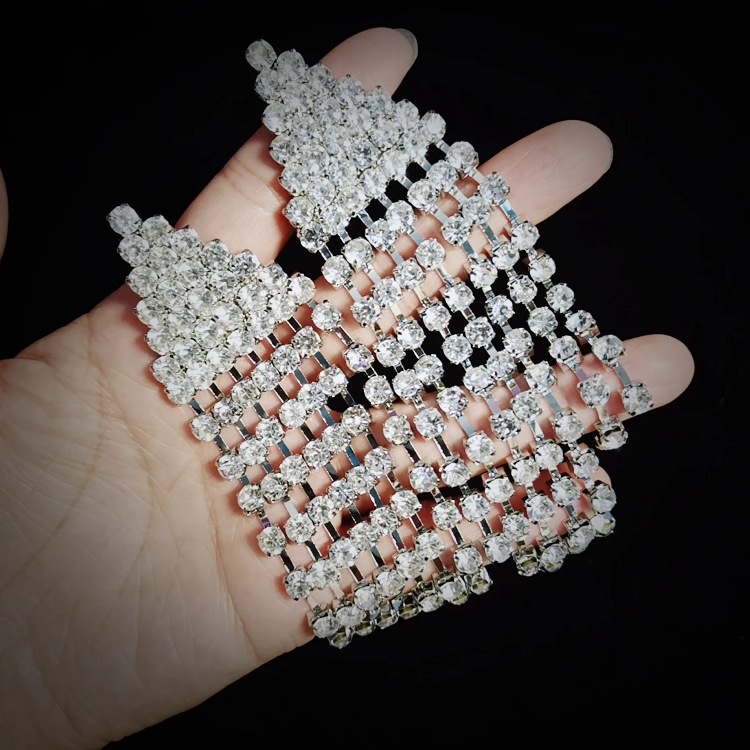 CINDY XIANG White Rhinestone Long Tassel Geometric Drop Earrings For Women Party Fashion Dangle Earrings High Quality 
CINDY XIANG White Rhinestone Long Tassel Geometric Drop Earrings For Women Party Fashion Dangle Earrings High Quality