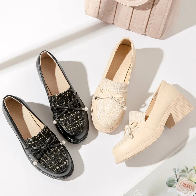 Pearl Bow Kawaii Platform Women's Shoes Leather Casual Low Heel Female Student High Heels 2021 New Fashion Spring Chunky Shoes
Pearl Bow Kawaii Platform Women's Shoes Leather Casual Low Heel Female Student High Heels 2021 New Fashion Spring Chunky Shoes