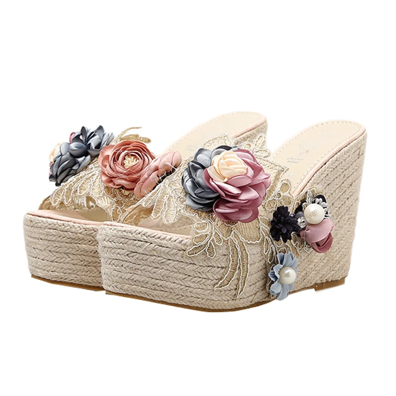 Hemp Rope Woven Thick Bottom Wedges With Flower Pearl Ladies Slippers Summer Elegant Leisure Beach Shoelace Waterproof Platform.
Hemp Rope Woven Thick Bottom Wedges With Flower Pearl Ladies Slippers Summer Elegant Leisure Beach Shoelace Waterproof Platform.